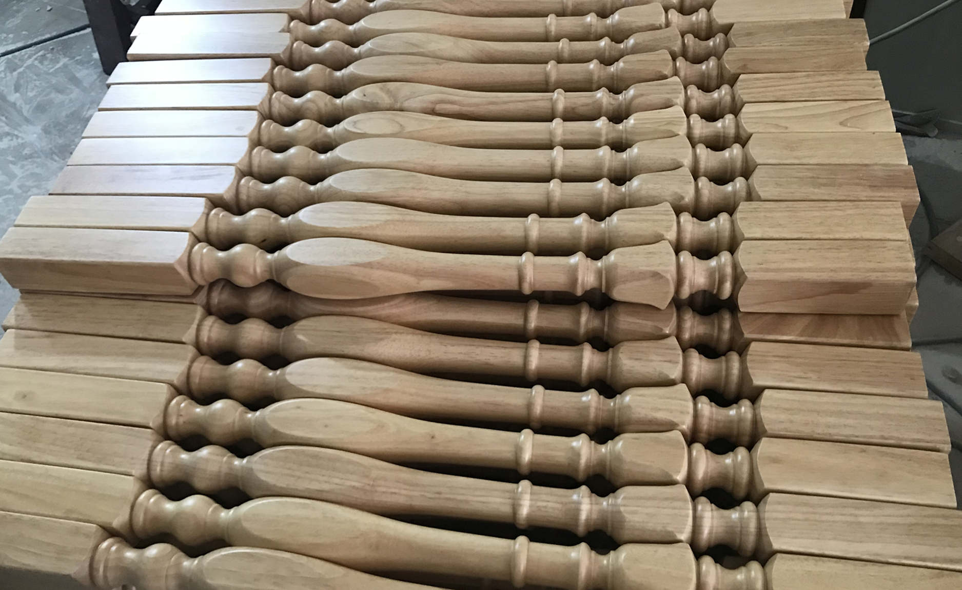 木器家具钉眼不冒钉的解决方法？旭彩网家具钉眼腻子的功能介绐