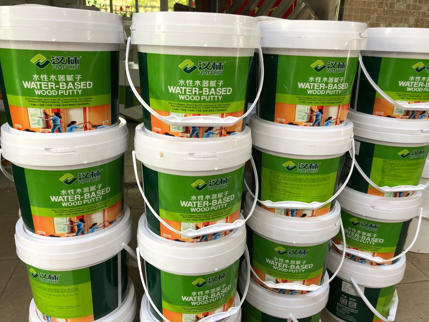 户外防腐木修补腻子哪种好？旭彩网户外水性木器腻子不开裂不脱层
