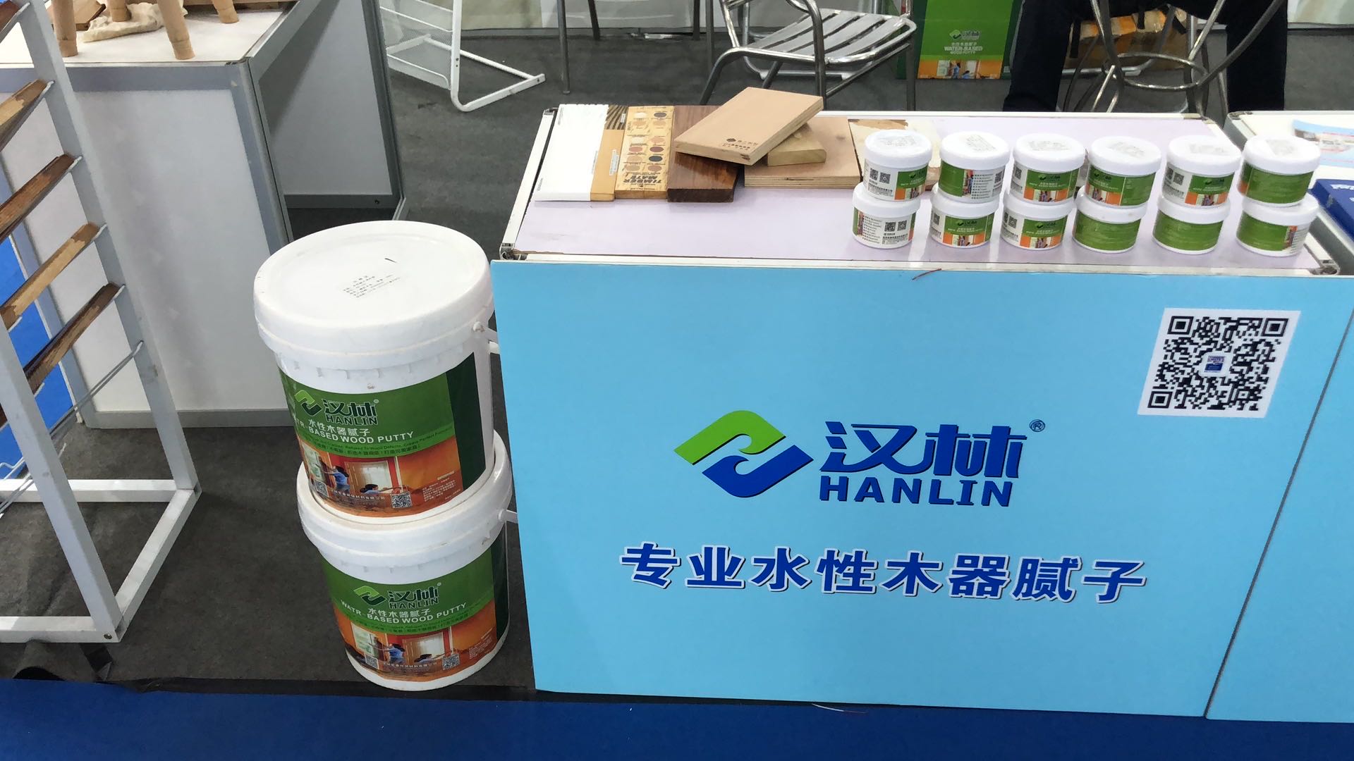 水性腻子经销代理：木器刮灰家具修补用旭彩网水性腻子哪一种？